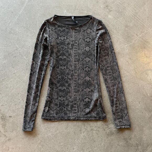 Women's Sheer crocodile long sleeve size small - Picture 1 of 3